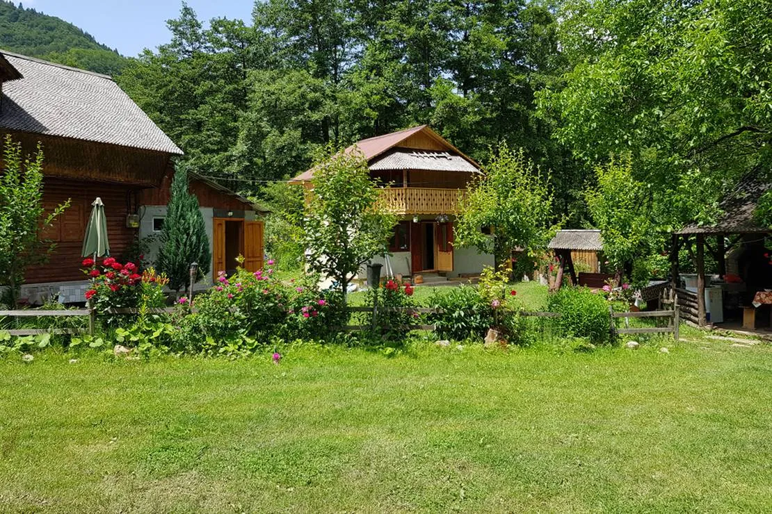 camping-dorina-village-lepsa-tulnici-cqxwk