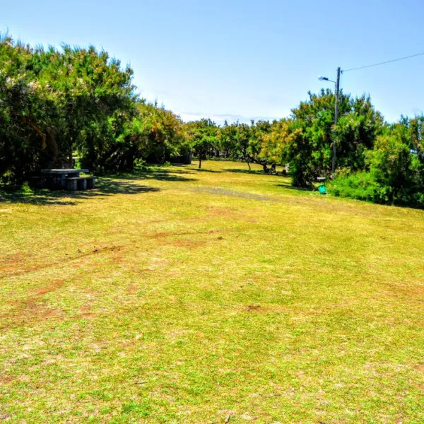barro-vermelho-santa-cruz-da-graciosa-jvnfj