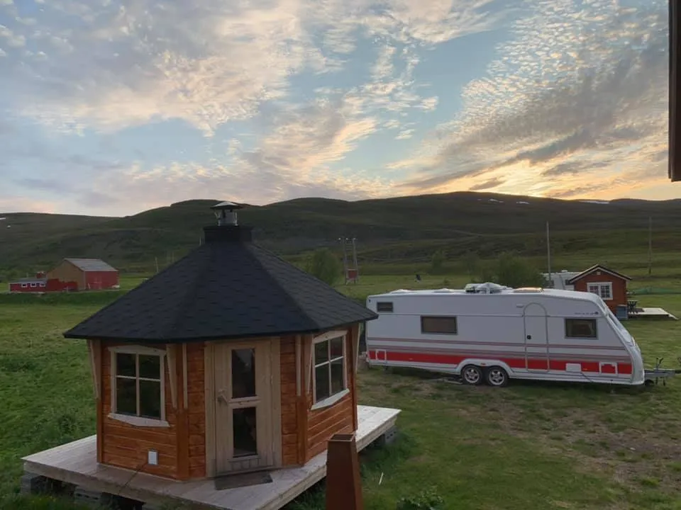 farmen-syltefjord-camping-batsfjord-ggxfh