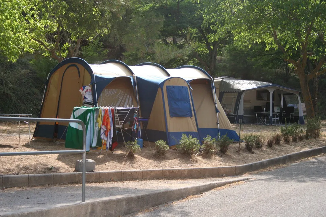camping-la-vandelle-volx-ba6l0