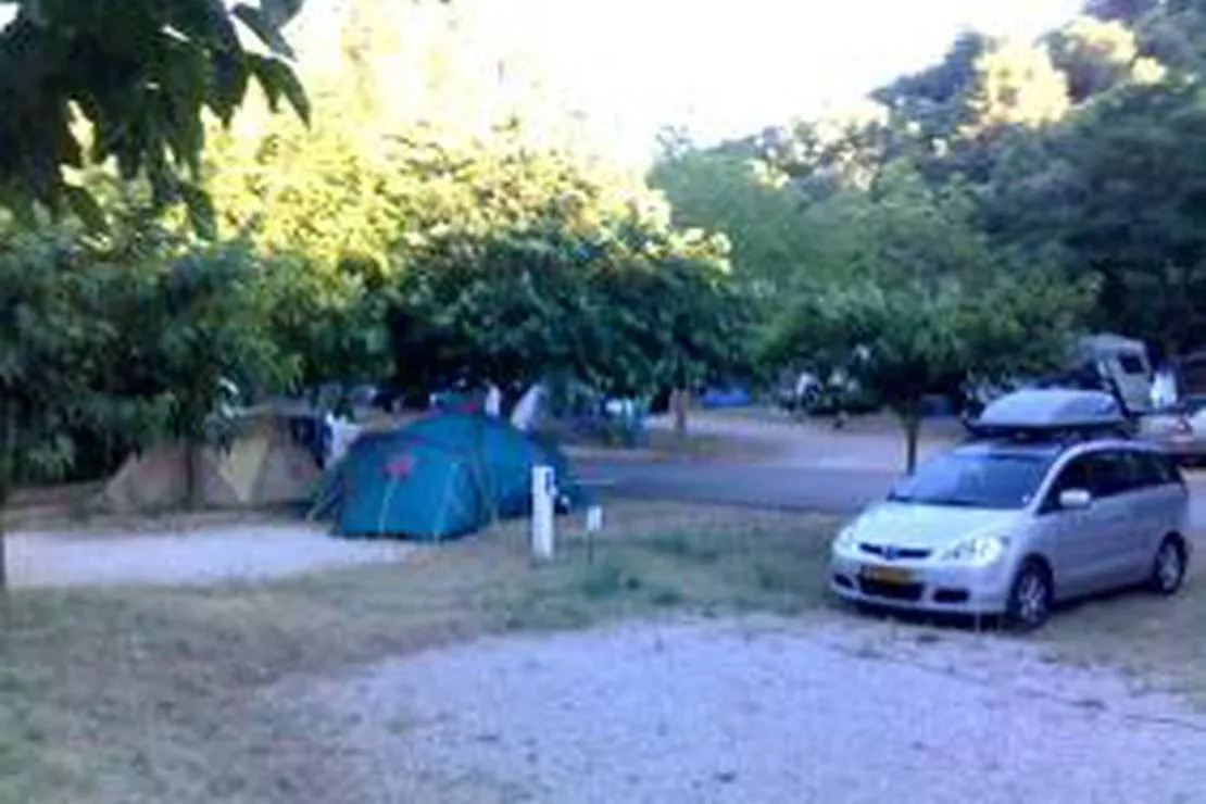 camping-la-vandelle-volx-p9ibg