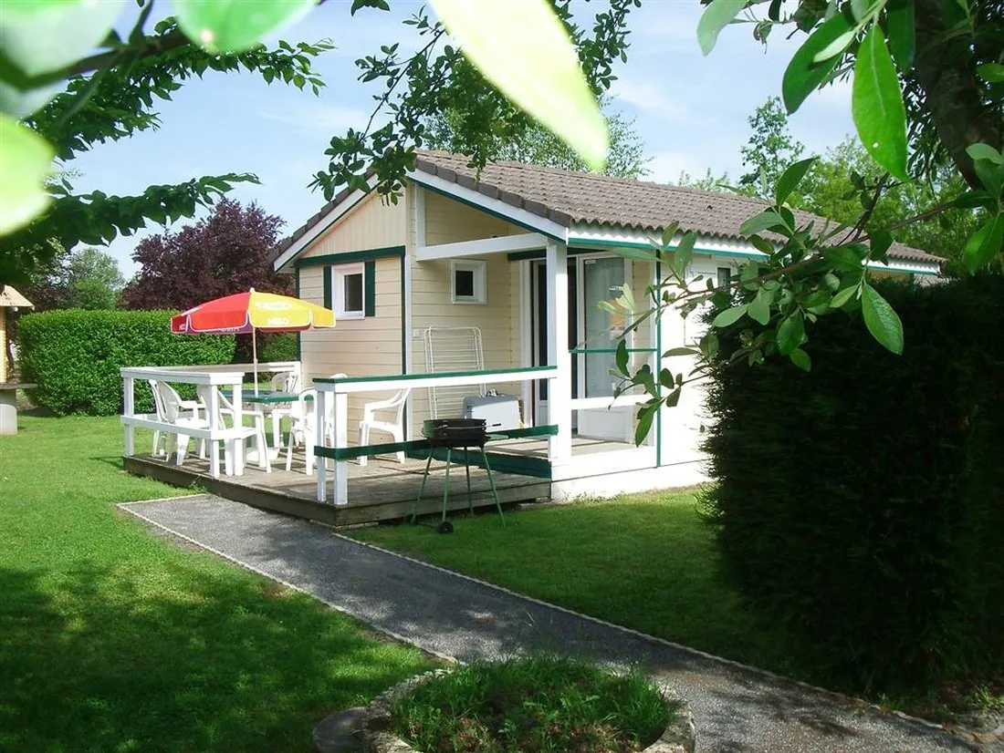 les-chalands-fleuris-st-andre-des-eaux-loire-atlantique-xhw3z