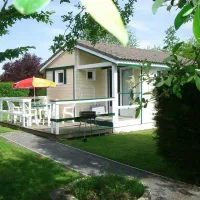 les-chalands-fleuris-st-andre-des-eaux-loire-atlantique-xhw3z