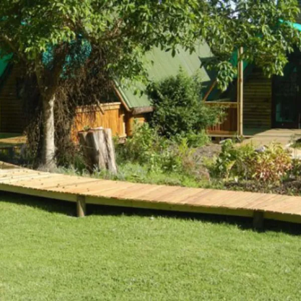 Tube n Axe Backpackers Lodge