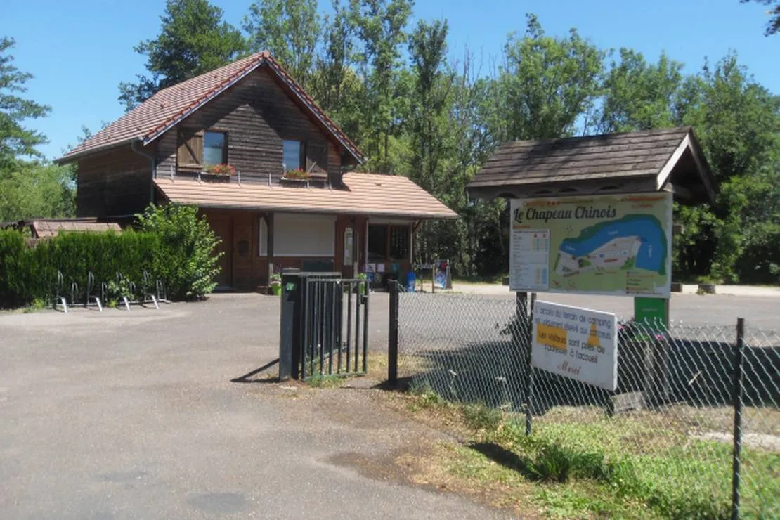 camping-le-chapeau-chinois-villersexel-ev646