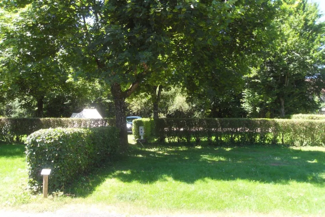 camping-le-chapeau-chinois-villersexel-j2os8