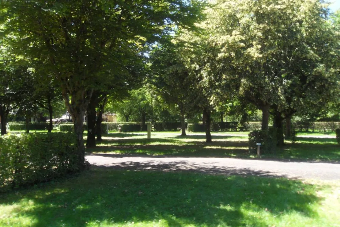 camping-le-chapeau-chinois-villersexel-uukqz