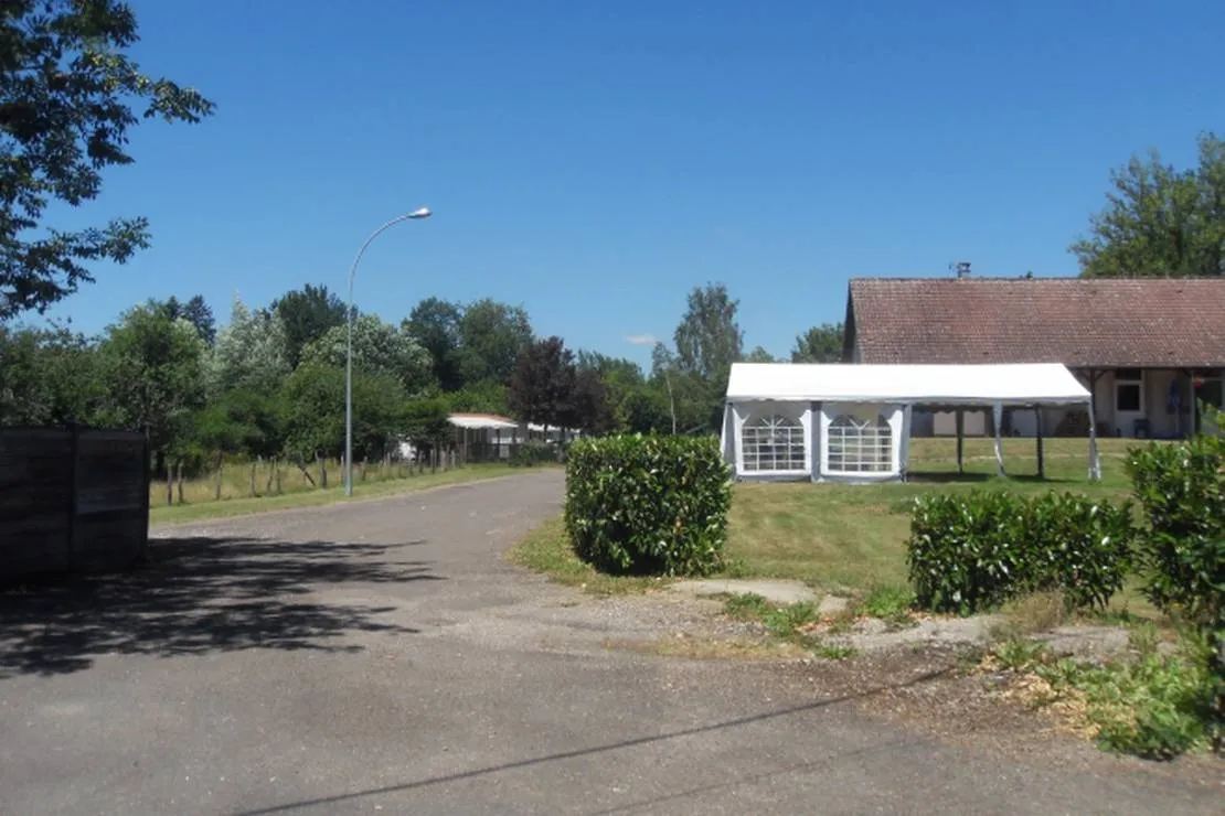 camping-le-chapeau-chinois-villersexel-yd5kb