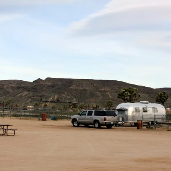 camp-pioneertown-pioneertown-b5pfn