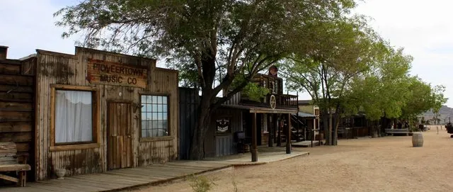 camp-pioneertown-pioneertown-o69mx