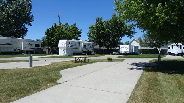 ponchos-pond-rv-park-ludington-a8f0n