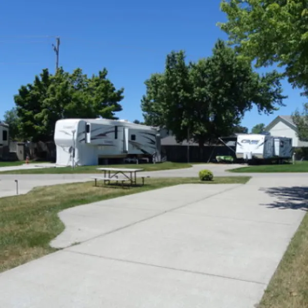 ponchos-pond-rv-park-ludington-a8f0n