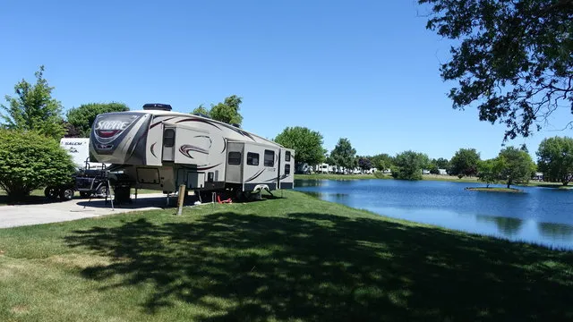 ponchos-pond-rv-park-ludington-xzxo7