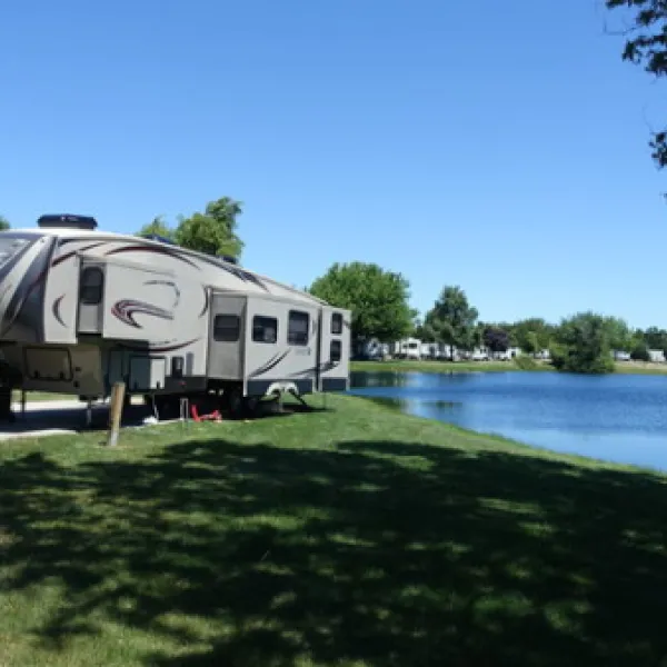 ponchos-pond-rv-park-ludington-xzxo7
