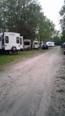 kewaunee-village-rv-park-campground-kewaunee-odbl6