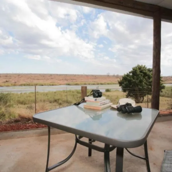 croc-bridge-safari-lodge-entrance-of-crocodile-bridge-gate-gomondwane-road-clw5p