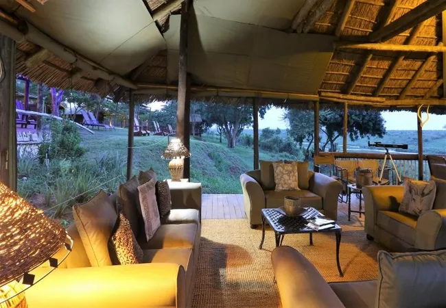 croc-bridge-safari-lodge-entrance-of-crocodile-bridge-gate-gomondwane-road-d9ddc
