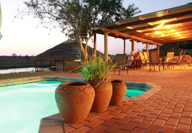 croc-bridge-safari-lodge-entrance-of-crocodile-bridge-gate-gomondwane-road-ggoez