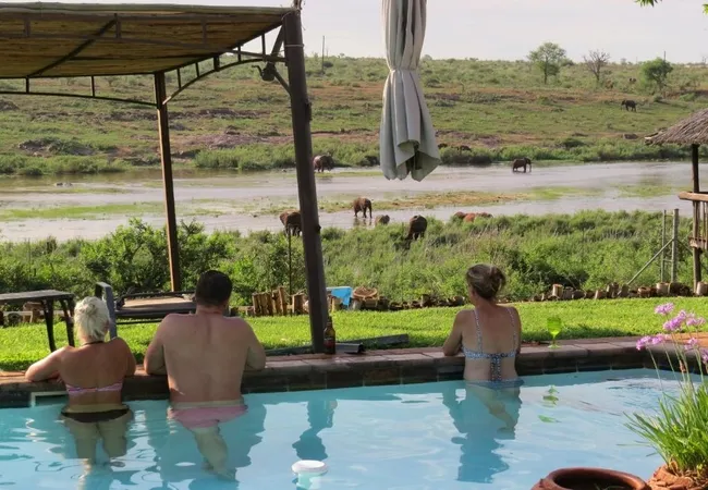 croc-bridge-safari-lodge-entrance-of-crocodile-bridge-gate-gomondwane-road-mnsci