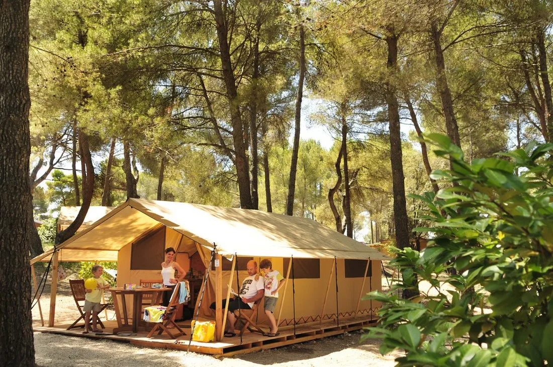 capfun-les-pinedes-du-luberon-pertuis-uj3gb