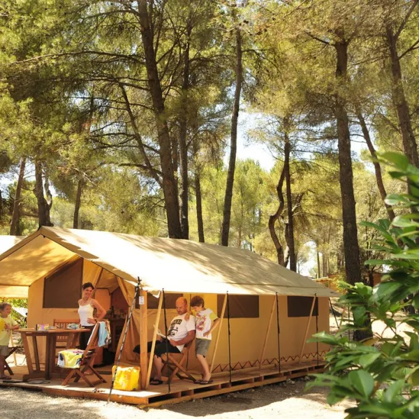 capfun-les-pinedes-du-luberon-pertuis-uj3gb