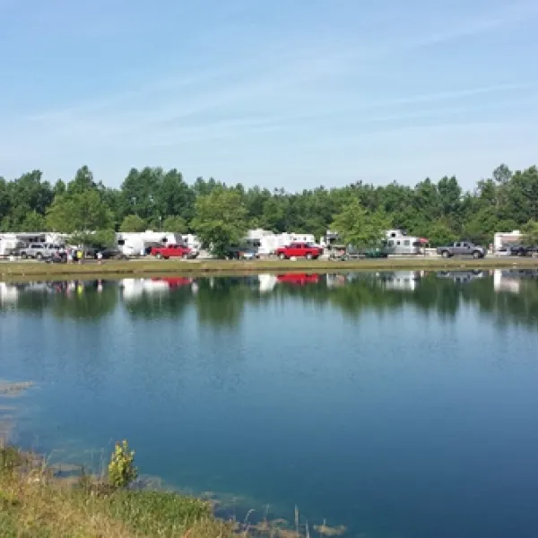 yogi-bears-jellystone-parktm-at-daddy-joes-tabor-city-qepuw