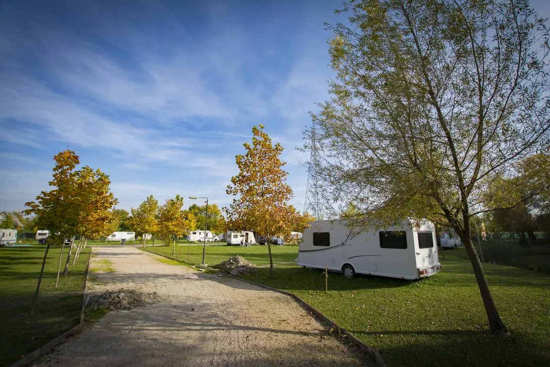 thermal-camping-aqua-land-rackeve-4zg6w