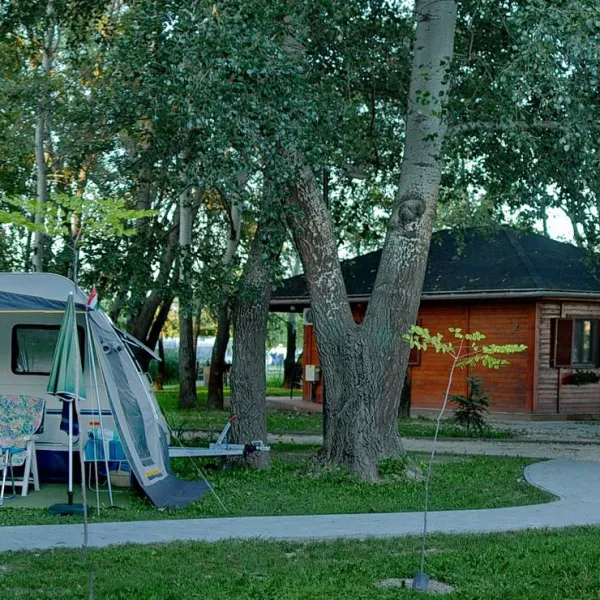 thermal-camping-aqua-land-rackeve-w8u7k
