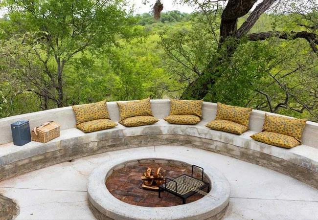 bushveld-bivouac-lekkergoed-farm-r40-n2orw