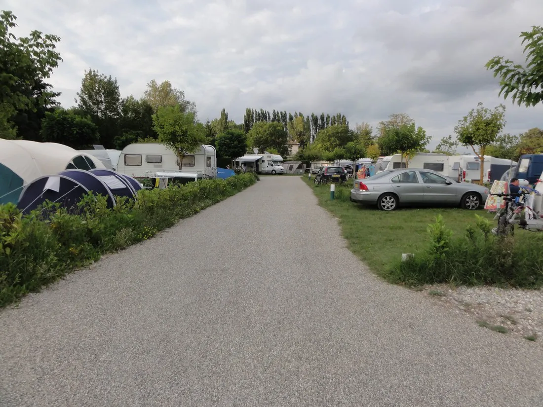 les-ulezes-st-donat-sur-lherbasse-l5ild
