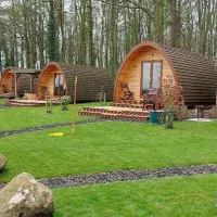 thornfield-camping-cabins-carlisle-e8j0w