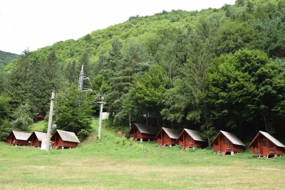 dracula-camping-capatineni-lsmtq