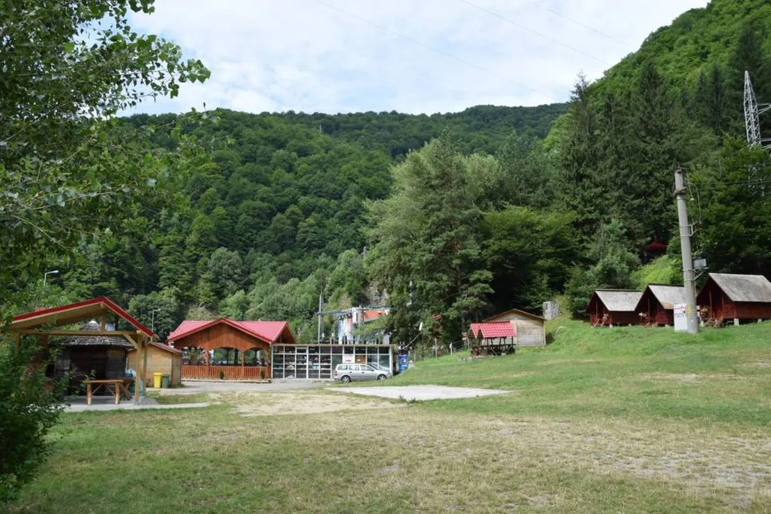 dracula-camping-capatineni-ykcwj
