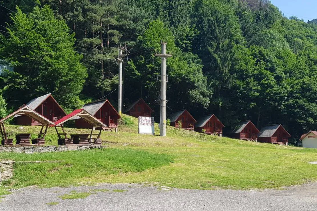 dracula-camping-capatineni-yztmy