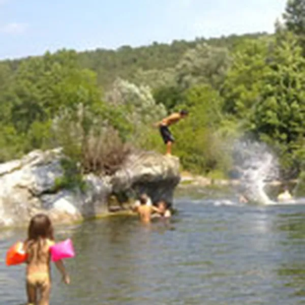 isis-en-cevennes-st-julien-de-la-nef-hybqk