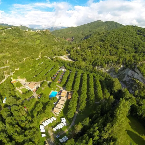 ⛺ 🏕 🐿 Today we have selected this beautiful campsite in Aragon, Spain for you....