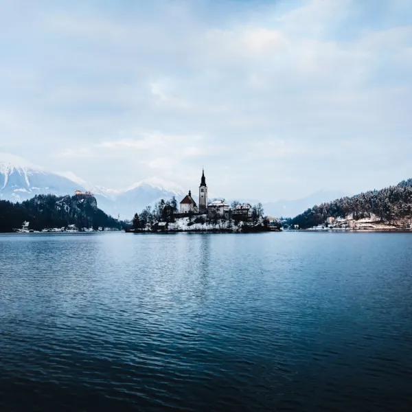 Dolenjska e la Bela Krajina / Il litorale ed il Carso